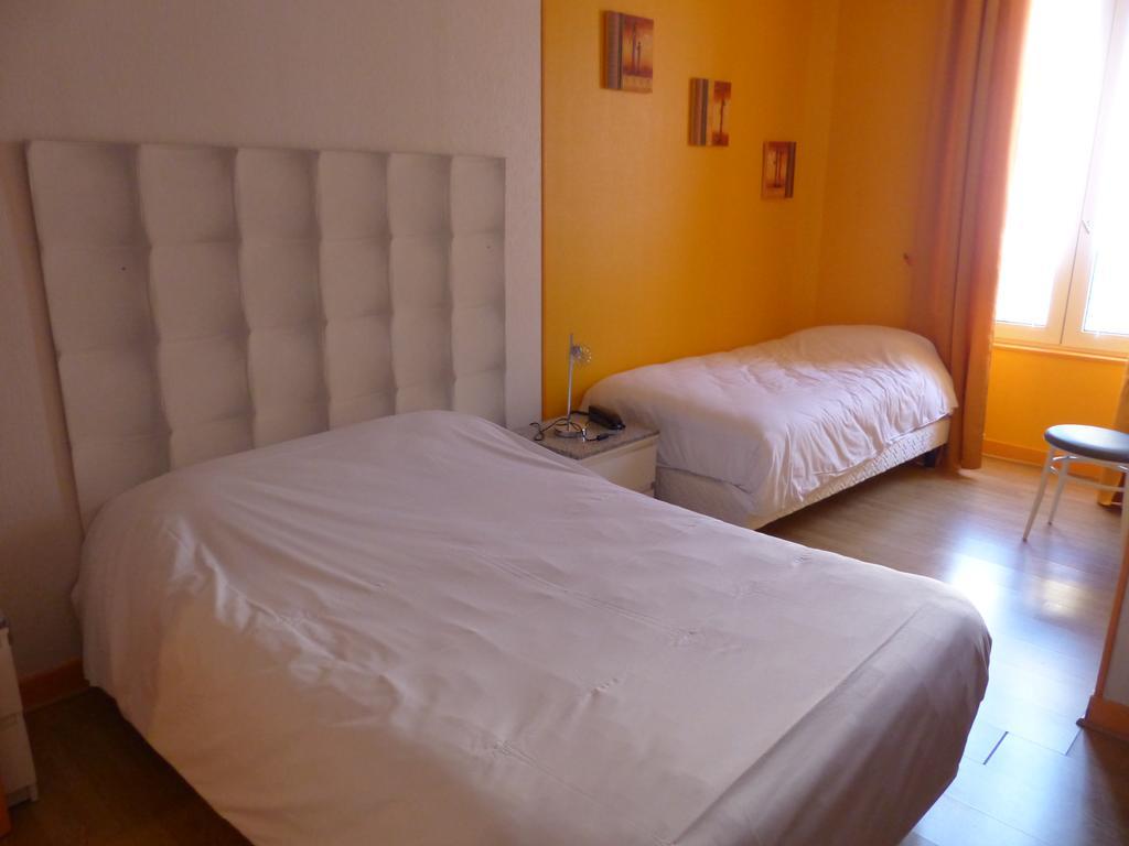 Logis Hotel Au Croissant Buzançais Zimmer foto